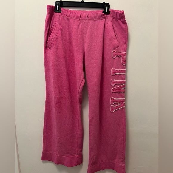 PINK Victorias Secret Pink Sweatpants with Logo Pockets Medium Wide Leg - Picture 1 of 8